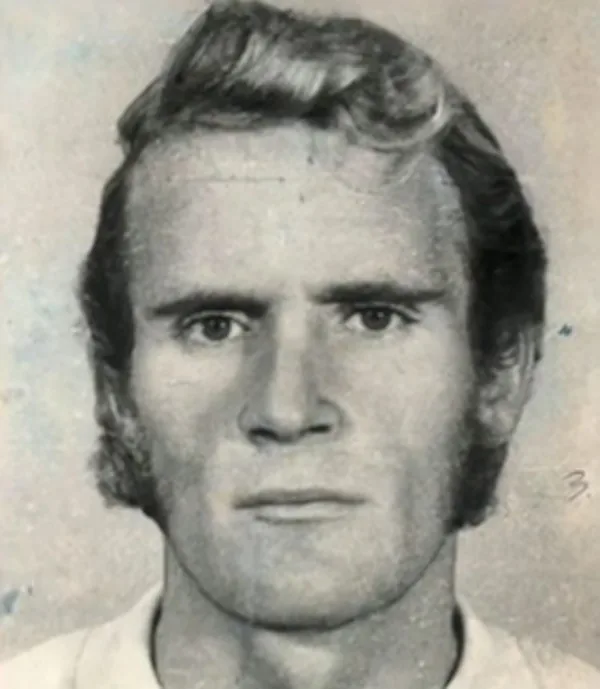 Melville Peter Schnitzerling AKA Russell Mad Dog Cox was to be the 6th member of the crew — Great Bookie Robbery, Melbourne 1976 crime gangs